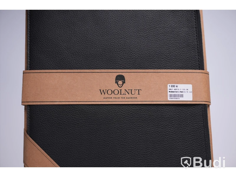 Läderfodral för MACBOOK PRO / WOOLNUT / 16-INCH